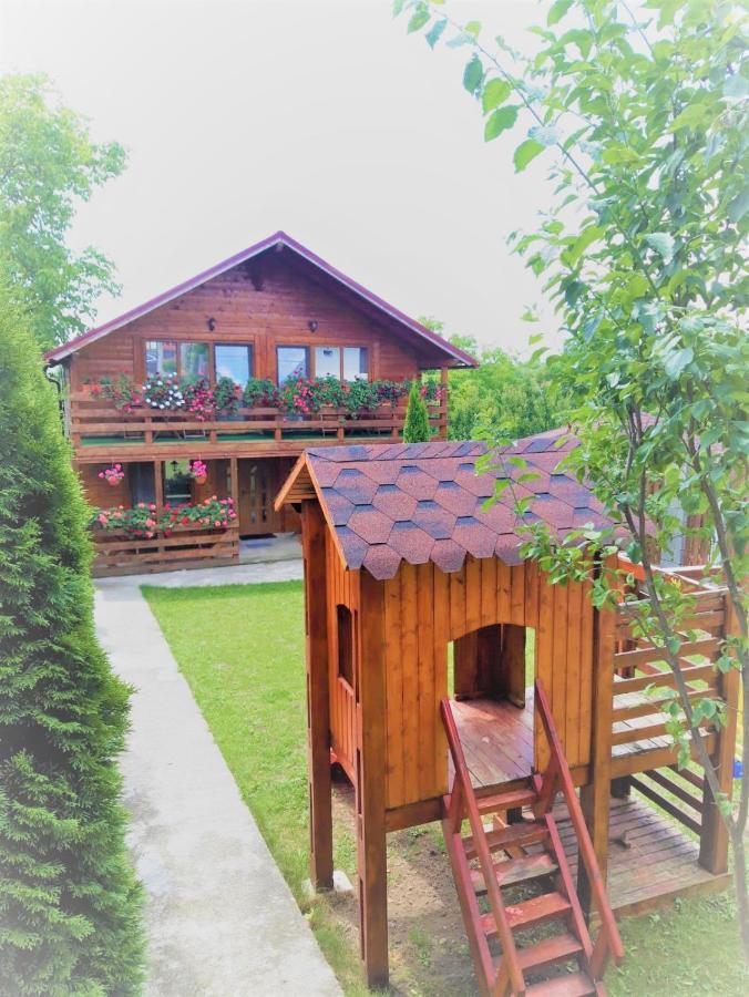 ホテル Casa Gherman トゥルダ エクステリア 写真