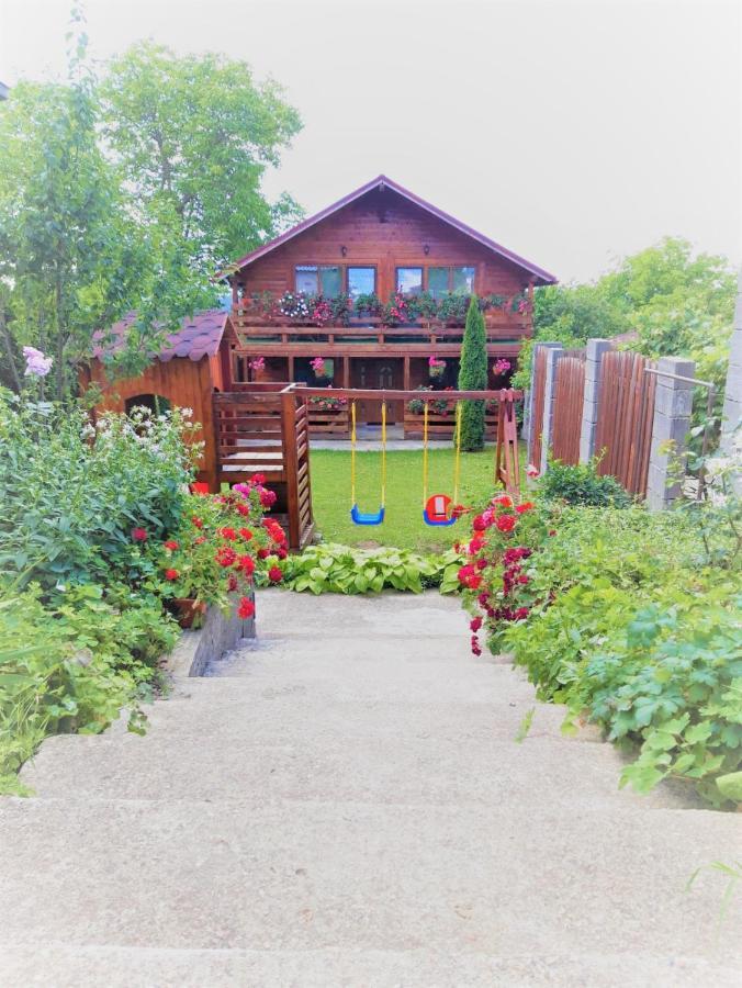 ホテル Casa Gherman トゥルダ エクステリア 写真