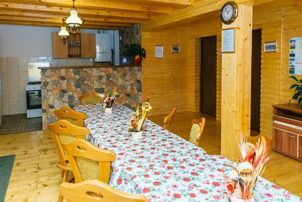 ホテル Casa Gherman トゥルダ エクステリア 写真