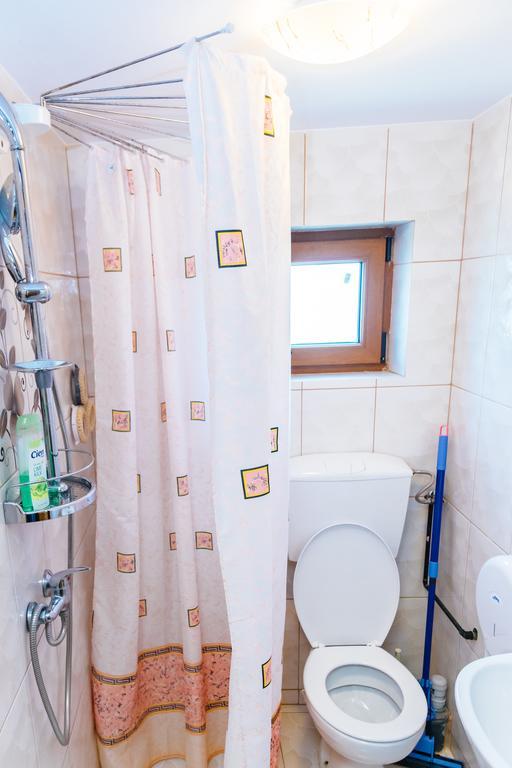 ホテル Casa Gherman トゥルダ エクステリア 写真